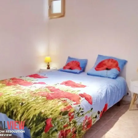 Douillet A 42m² Avec Parking Prive