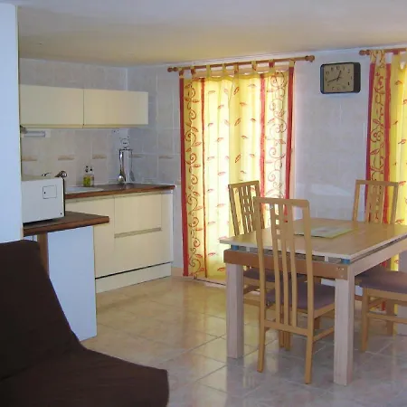 Douillet A 42m² Avec Parking Prive Apartment *